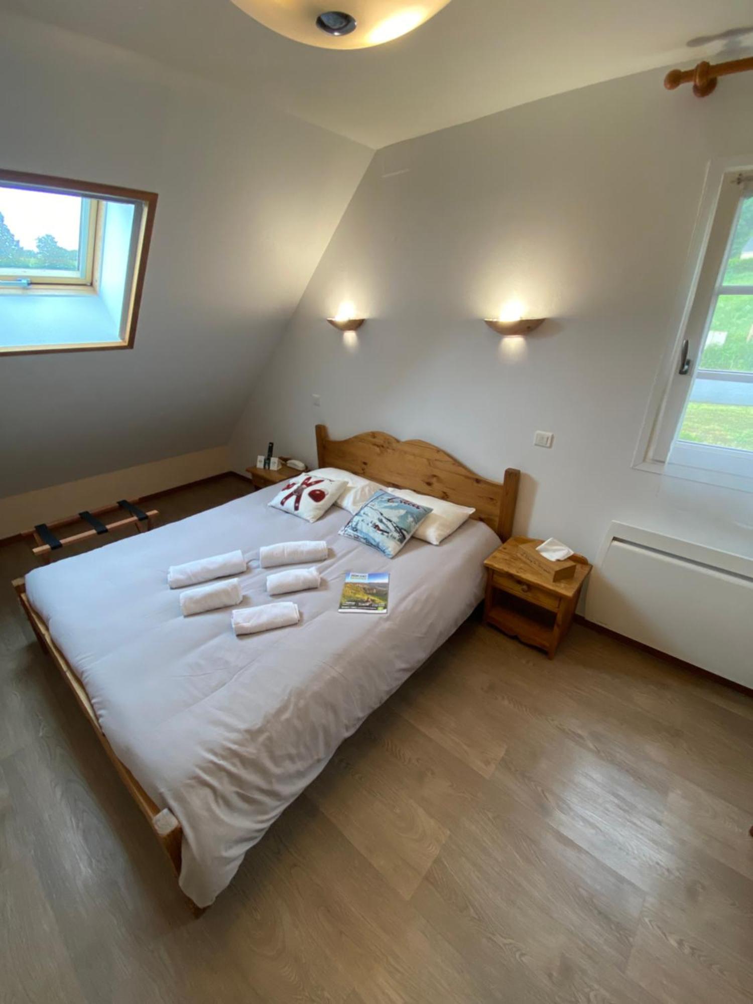 Logis Hotel Restaurant Auberge Du Bougnat Saint-Victor-la-Riviere Екстериор снимка