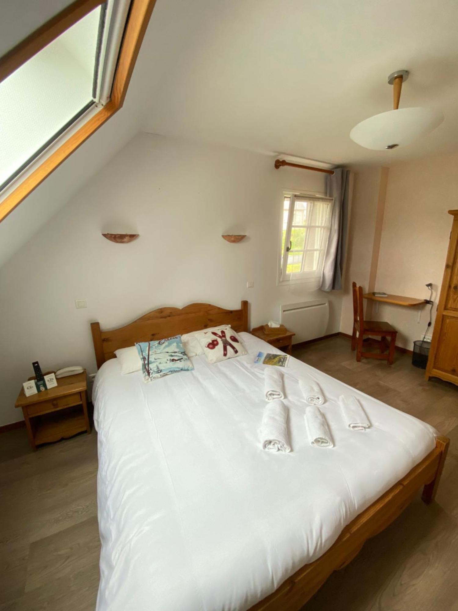 Logis Hotel Restaurant Auberge Du Bougnat Saint-Victor-la-Riviere Екстериор снимка