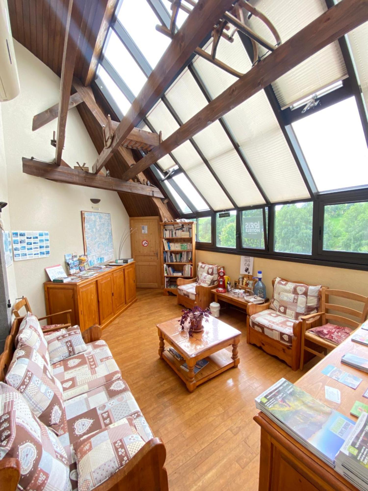 Logis Hotel Restaurant Auberge Du Bougnat Saint-Victor-la-Riviere Екстериор снимка