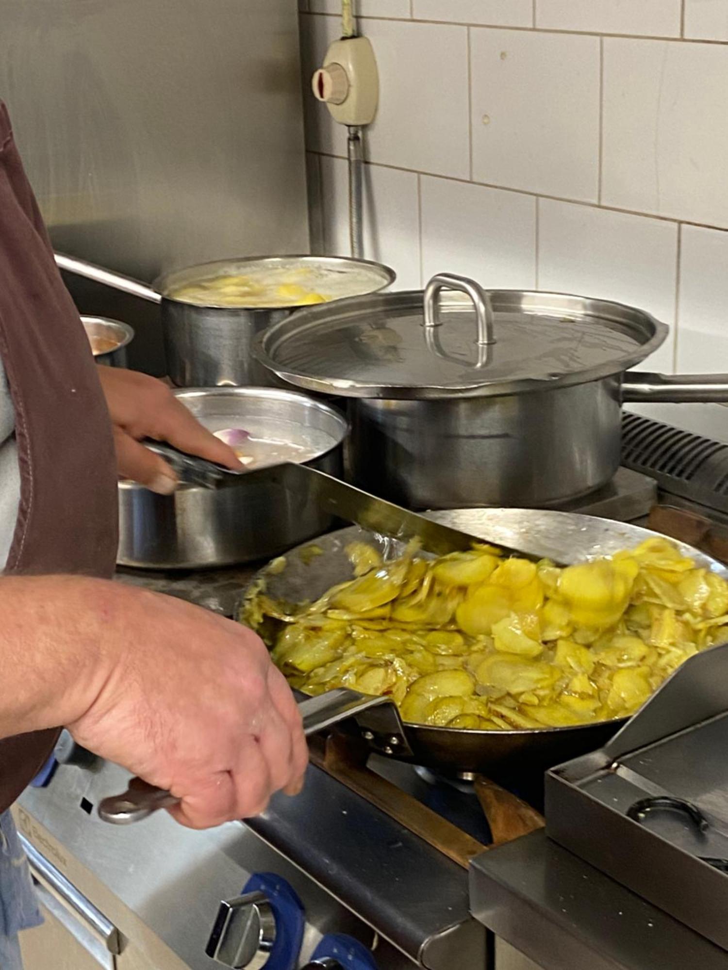 Logis Hotel Restaurant Auberge Du Bougnat Saint-Victor-la-Riviere Екстериор снимка